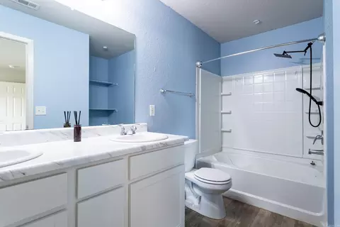 Bath - 30 Summer Breeze Rd, Conway, AR 72032 photo 2 of 3
