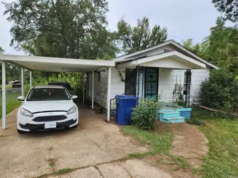 415 Myrtle St, Camden, AR 71701