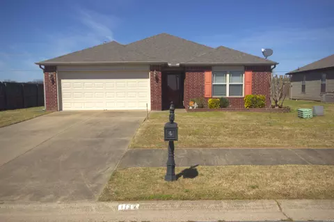 1109 Yarrow Dr, North Little Rock, AR 72117