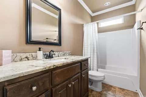 Bath - 3211 Robbins Dr, Bryant, AR 72022 photo 5 of 5