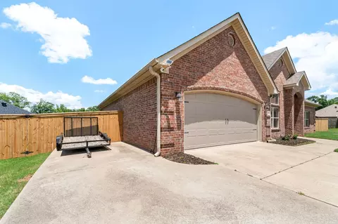 Exterior - 3211 Robbins Dr, Bryant, AR 72022 photo 7 of 8