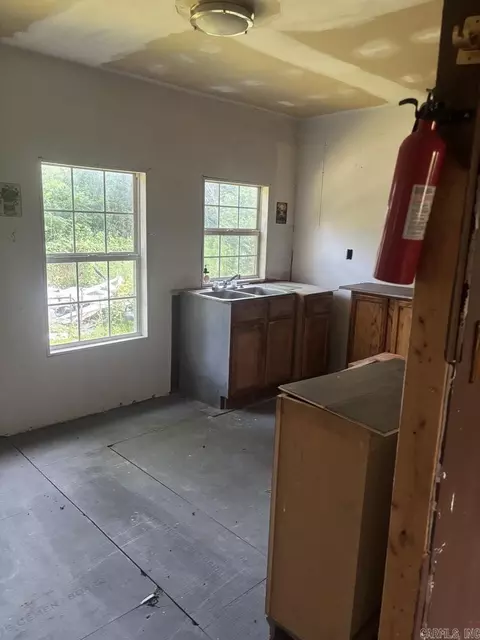 Kitchen - 107 S South Cir, Plainview, AR 72857 photo 1 of 3