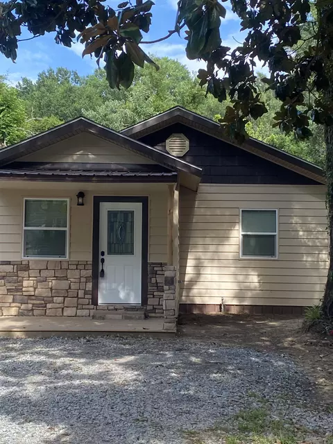210 Hamilton St, Judsonia, AR 72081