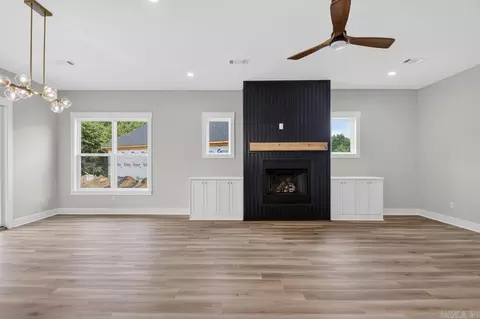 Living - 8009 Creek Rock, Alexander, AR 72002 photo 2 of 6