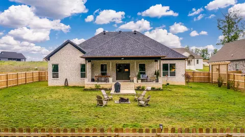 Exterior - 202 Michelle Dr, Beebe, AR 72012 photo 10 of 12