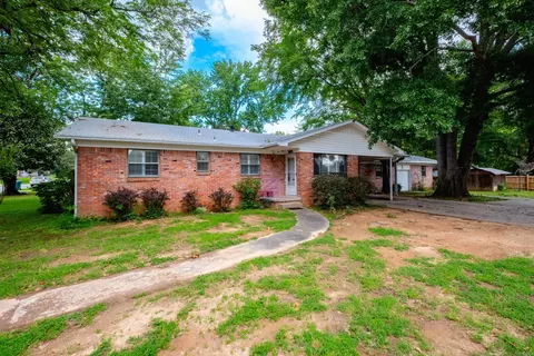 101 Poinsetta Dr, Little Rock, AR 72205