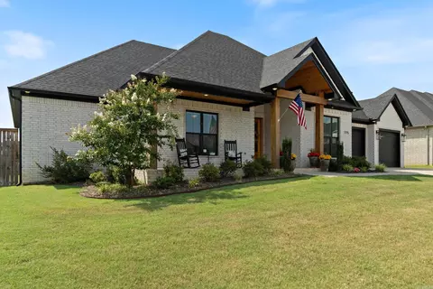 Exterior - 1715 Lainey Dr, Conway, AR 72034 photo 5 of 7