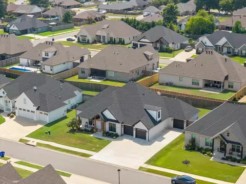 View/Area - 1715 Lainey Dr, Conway, AR 72034 photo 3 of 4