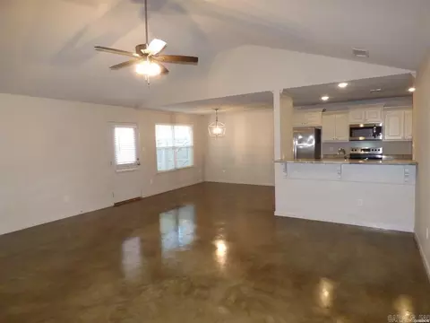Living - 105 Kapalua Cv, Haskell, AR 72015 photo 1 of 6