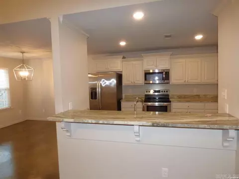 Kitchen - 105 Kapalua Cv, Haskell, AR 72015 photo 5 of 6