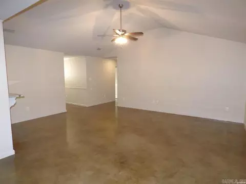 Living - 105 Kapalua Cv, Haskell, AR 72015 photo 3 of 6