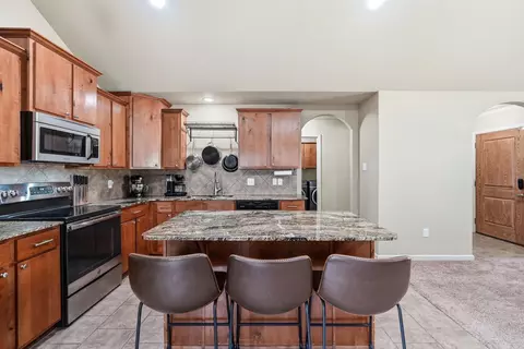 1325 Bobali Gdns, Conway, AR 72034 photo 2