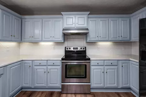 Kitchen - 14112 John Branch Rd, Scott, AR 72142 photo 3 of 6