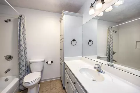 Bath - 14112 John Branch Rd, Scott, AR 72142 photo 2 of 2