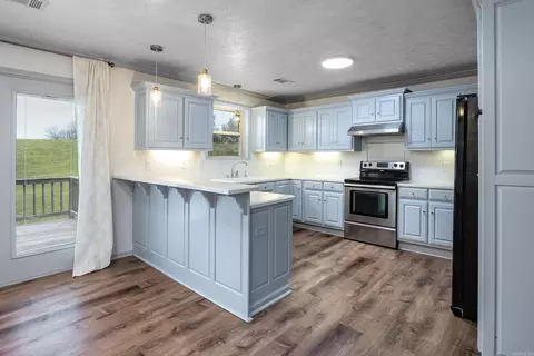 Kitchen - 14112 John Branch Rd, Scott, AR 72142 photo 1 of 6
