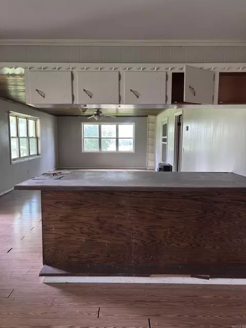 Kitchen - 147 Young Loop, Umpire, AR 71971 photo 1 of 1