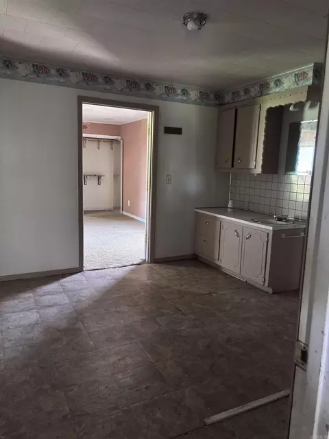 Entry Way - 147 Young Loop, Umpire, AR 71971 photo 1 of 1