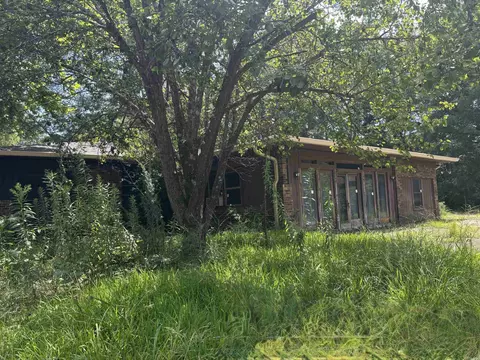 1306 SW Avenue Ave, El Dorado, AR 71730