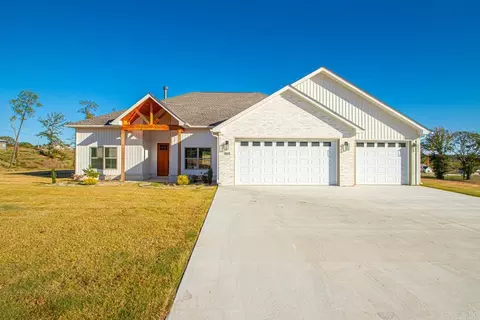 Exterior - 1165 Duke Dr, Bauxite, AR 72011 photo 2 of 9