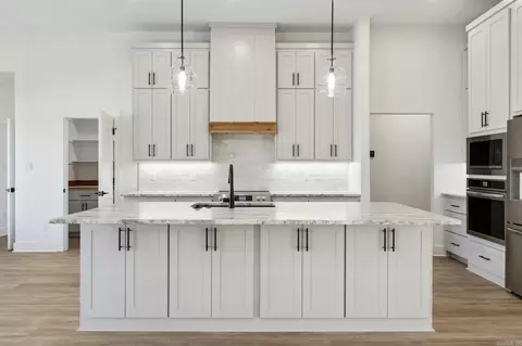Kitchen - 1165 Duke Dr, Bauxite, AR 72011 photo 1 of 3