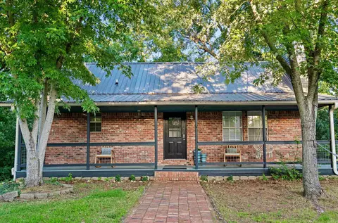8210 Chestnut Dr, Rogers, AR 72756