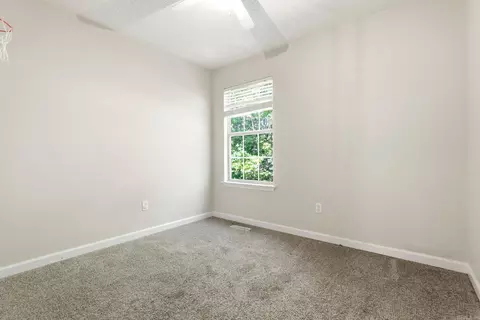 Bedroom - 1126 Oakview Cv, Benton, AR 72015 photo 2 of 6