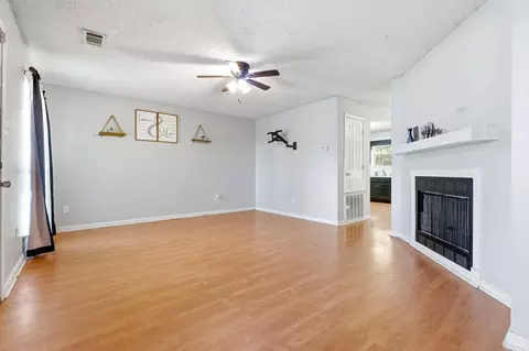 Living - 1126 Oakview Cv, Benton, AR 72015 photo 1 of 3