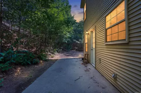 Exterior - 1126 Oakview Cv, Benton, AR 72015 photo 4 of 4