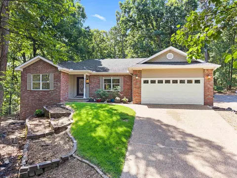 6 Orcera Ln, Hot Springs Village, AR 71909