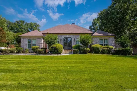 13620 Pleasant Forest Dr, Little Rock, AR 72212