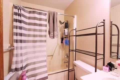 Bath - 6 6b Bradley Cir # A, Conway, AR 72032 photo 2 of 2