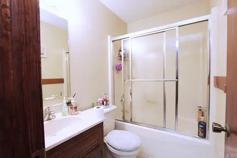 Bath - 6 6b Bradley Cir # A, Conway, AR 72032 photo 1 of 2