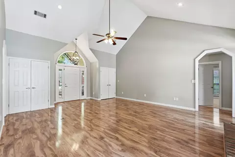 Living - 867 Heather, Conway, AR 72034 photo 1 of 6