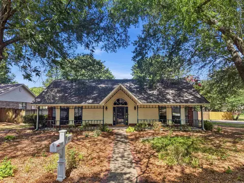 Exterior - 867 Heather, Conway, AR 72034 photo 2 of 15