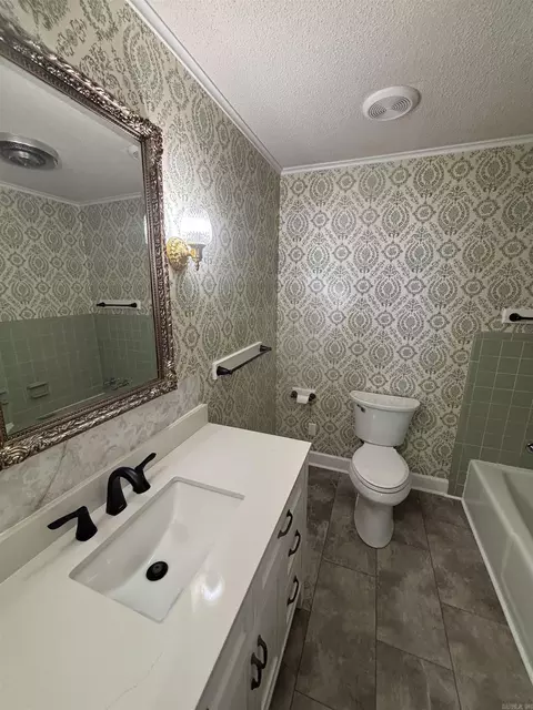 Bath - 100 Wheeler St, Warren, AR 71671 photo 1 of 1