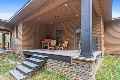 Exterior - 1919 Tudor Loop, Benton, AR 72019 photo 10 of 13