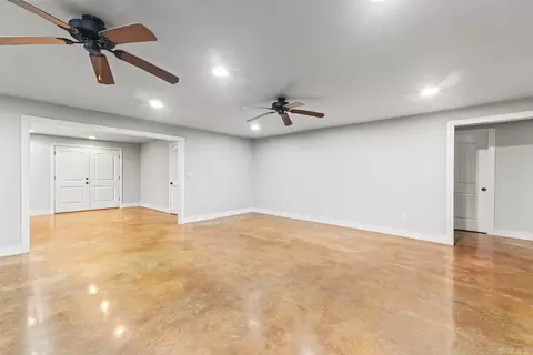 Living - 1919 Tudor Loop, Benton, AR 72019 photo 2 of 2