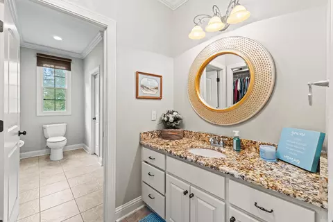 Bath - 1919 Tudor Loop, Benton, AR 72019 photo 4 of 5