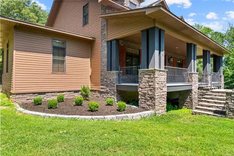 Exterior - 1919 Tudor Loop, Benton, AR 72019 photo 5 of 13