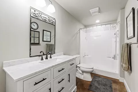 Bath - 1919 Tudor Loop, Benton, AR 72019 photo 5 of 5