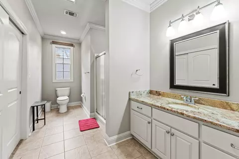 Bath - 1919 Tudor Loop, Benton, AR 72019 photo 3 of 5