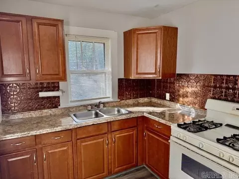 Kitchen - 603 Hall St, Malvern, AR 72104 photo 2 of 2
