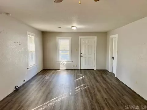 Living - 603 Hall St, Malvern, AR 72104 photo 1 of 3