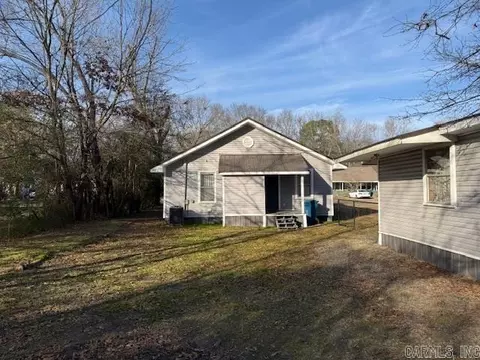 Exterior - 603 Hall St, Malvern, AR 72104 photo 1 of 3
