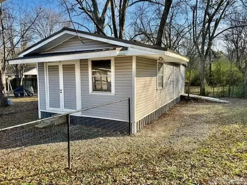 Exterior - 603 Hall St, Malvern, AR 72104 photo 2 of 3