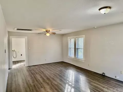 Living - 603 Hall St, Malvern, AR 72104 photo 2 of 3