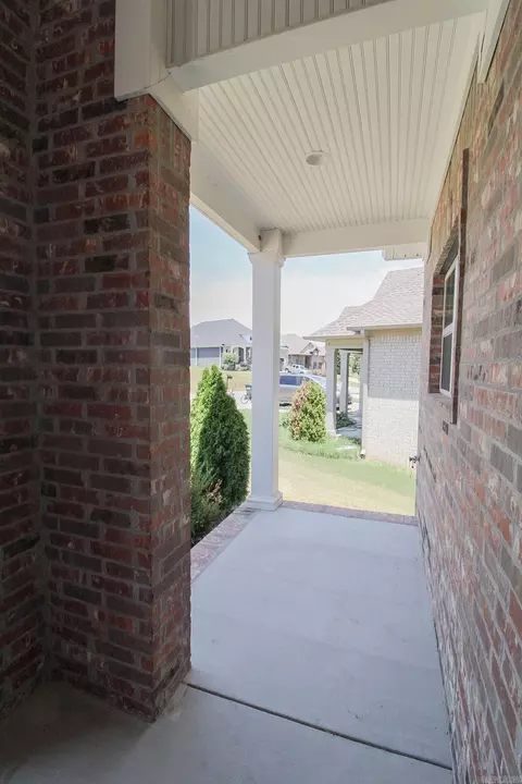 Exterior - 1050 Edinburgh Dr, Conway, AR 72034 photo 3 of 5