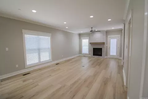 Living - 1050 Edinburgh Dr, Conway, AR 72034 photo 1 of 2
