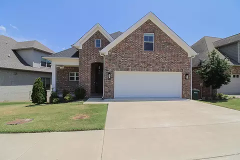 1050 Edinburgh Dr, Conway, AR 72034