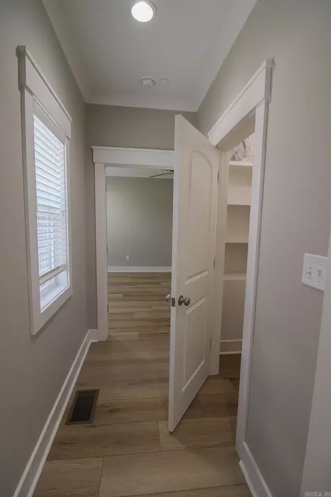 Entry Way - 1050 Edinburgh Dr, Conway, AR 72034 photo 1 of 2